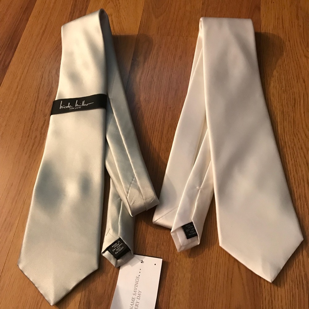 🆑⬇️Set of 2 fancy Nicole Miller party silk ties